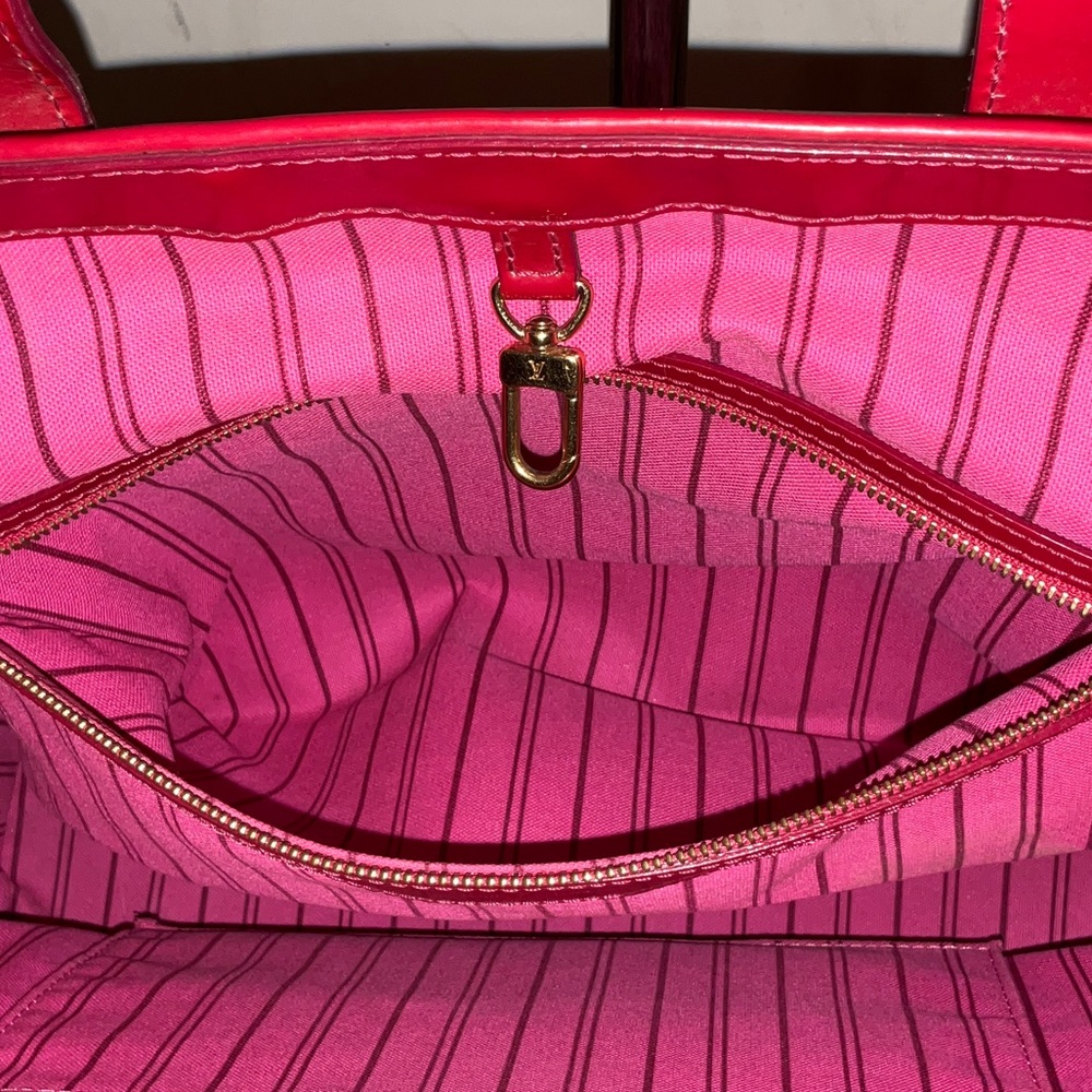 Louis Vuitton Pink Cosmo Blossom Tote Bag by Takashi Murakami Rare( EUC) - Picture 5 of 13